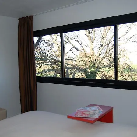 Ibis Styles Segre