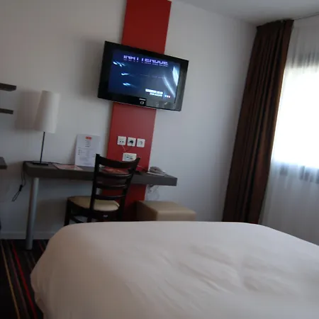 Hotel Ibis Styles Segre