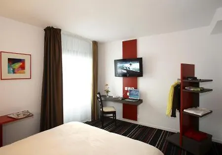 Отель Ibis Styles Segre