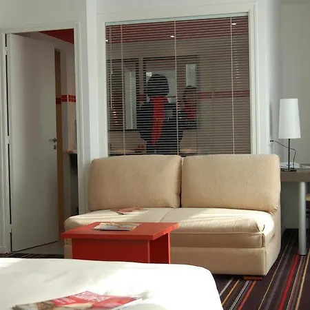 Ibis Styles Segre