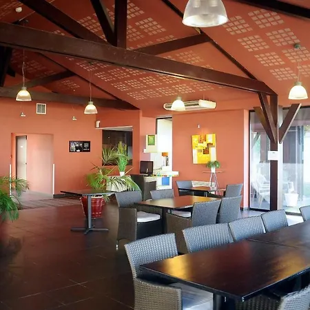 Hotel Ibis Styles Segre