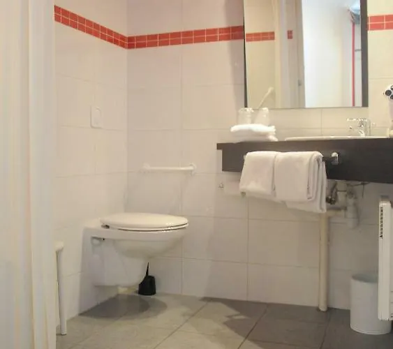 Ibis Styles ホテル Segré